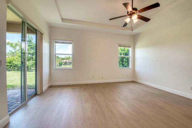 172 Manor Circle, Jupiter, FL 33458