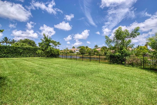 172 Manor Circle, Jupiter, FL 33458
