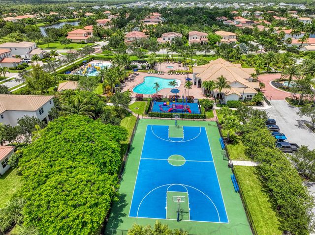 172 Manor Circle, Jupiter, FL 33458