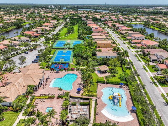 172 Manor Circle, Jupiter, FL 33458