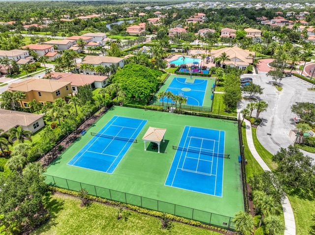 172 Manor Circle, Jupiter, FL 33458