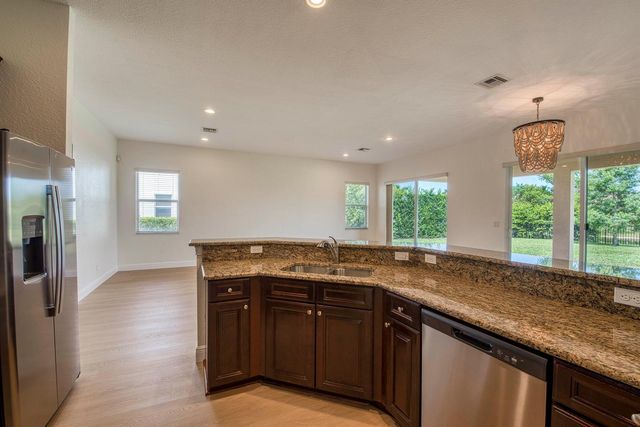172 Manor Circle, Jupiter, FL 33458