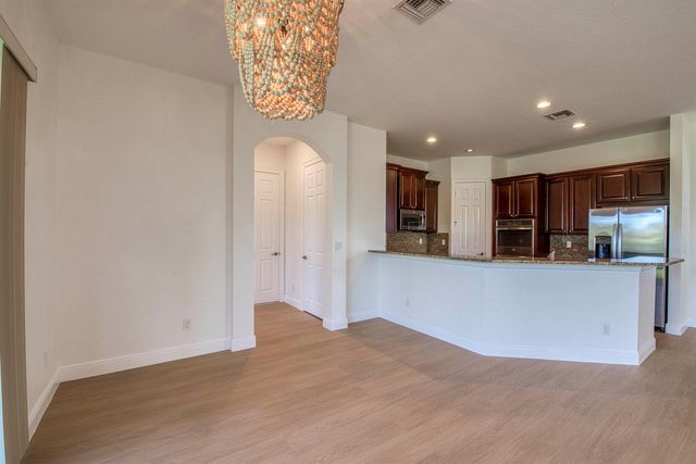 172 Manor Circle, Jupiter, FL 33458