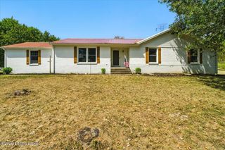 3203 Tara Ct, La Grange, KY 40031