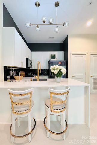 671 N Alexander Street, Charlotte, NC 28202