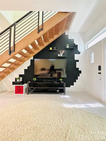 671 N Alexander Street, Charlotte, NC 28202