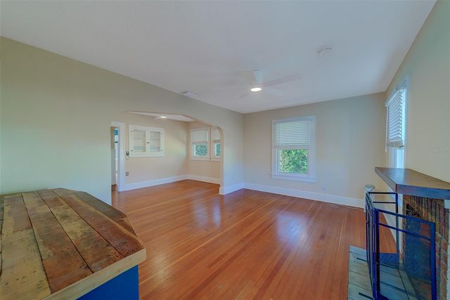 4642 7TH AVENUE N, St Petersburg, FL 33713