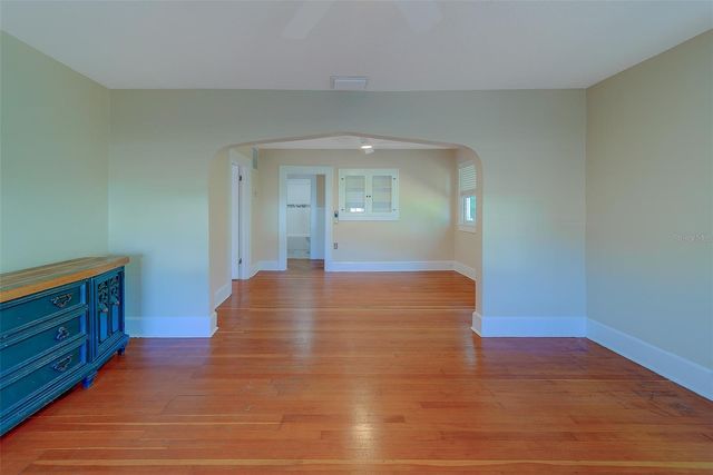 4642 7TH AVENUE N, St Petersburg, FL 33713