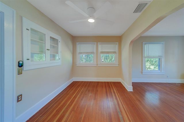 4642 7TH AVENUE N, St Petersburg, FL 33713