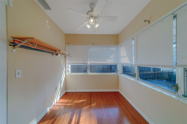 4642 7TH AVENUE N, St Petersburg, FL 33713