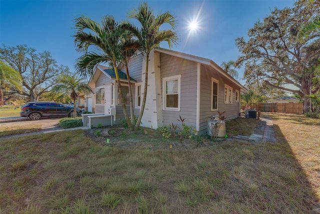 4642 7TH AVENUE N, St Petersburg, FL 33713