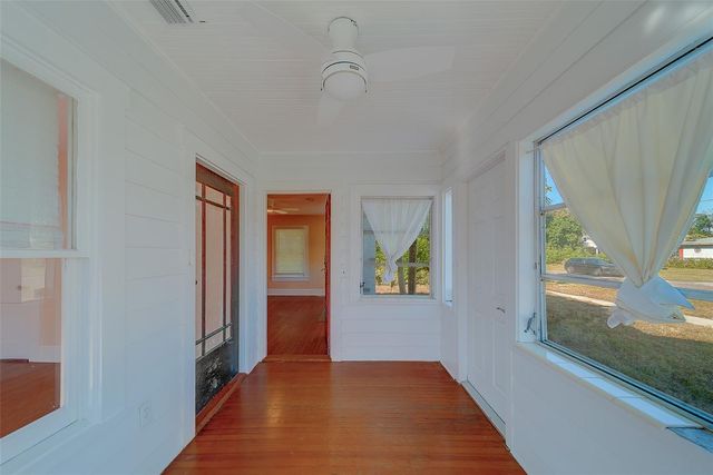 4642 7TH AVENUE N, St Petersburg, FL 33713