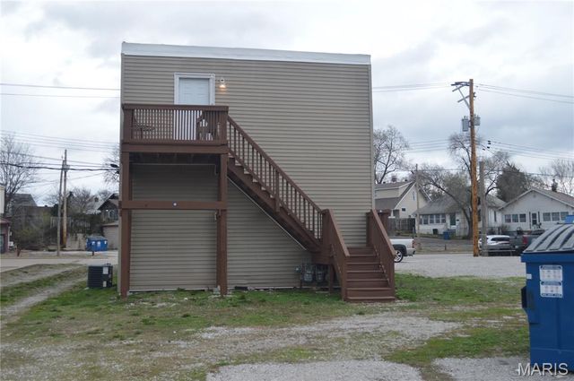 335 W Saint Louis Avenue, East Alton, IL 62024