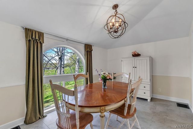 3179 West River Road, Grand Island, NY 14072