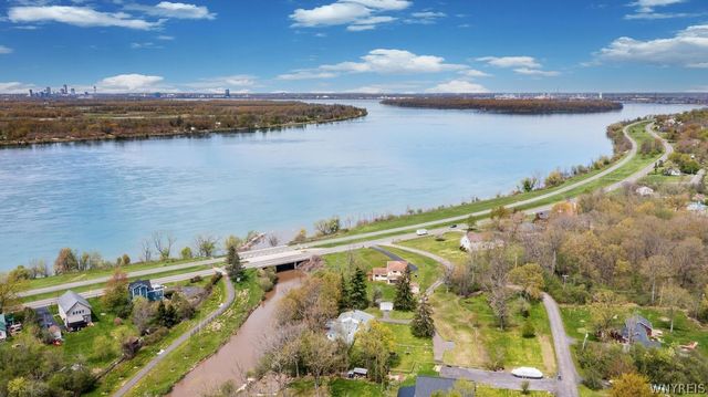 3179 West River Road, Grand Island, NY 14072