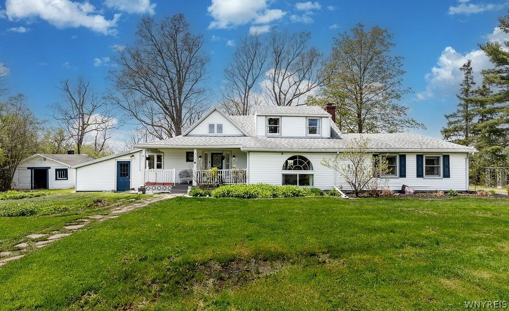 3179 West River Road, Grand Island, NY 14072