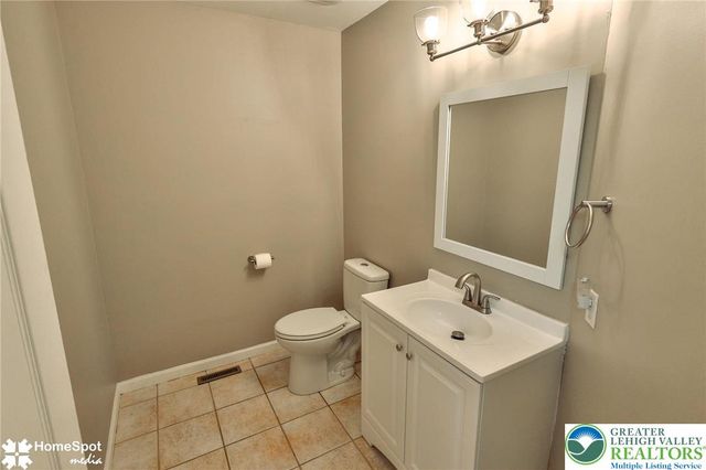 1680 Deer Path Road, Forks Twp, PA 18040
