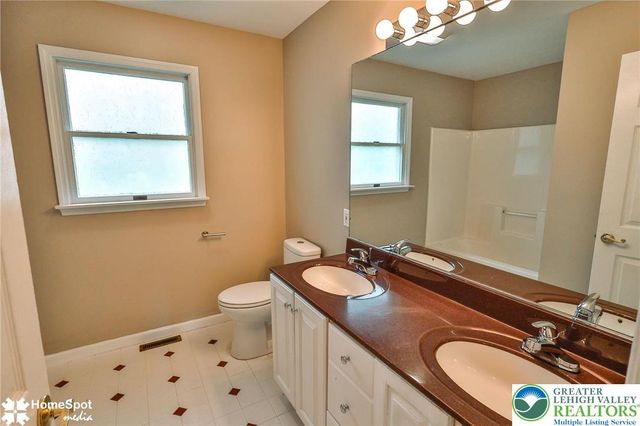 1680 Deer Path Road, Forks Twp, PA 18040