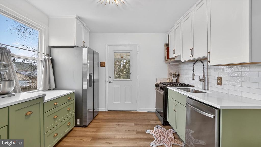 Image 13 of property listing at 611 BEVERLY RD, Reisterstown, MD 21136