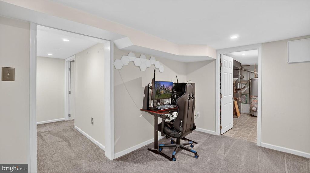 Image 26 of property listing at 611 BEVERLY RD, Reisterstown, MD 21136