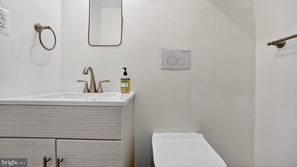 Image 35 of property listing at 611 BEVERLY RD, Reisterstown, MD 21136