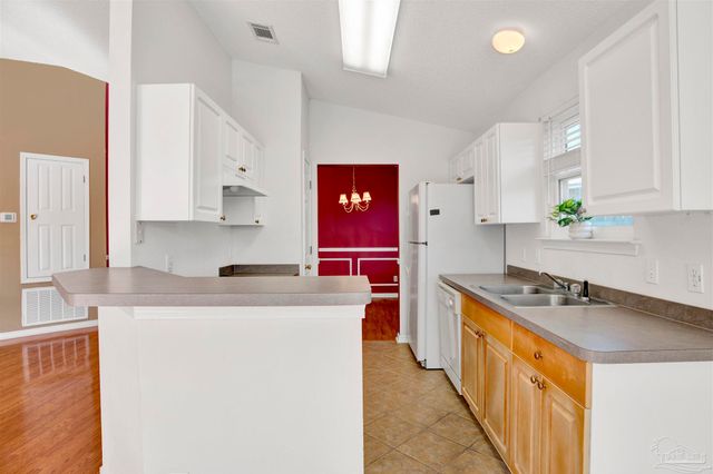 217 Staysail St, Pensacola, FL 32507