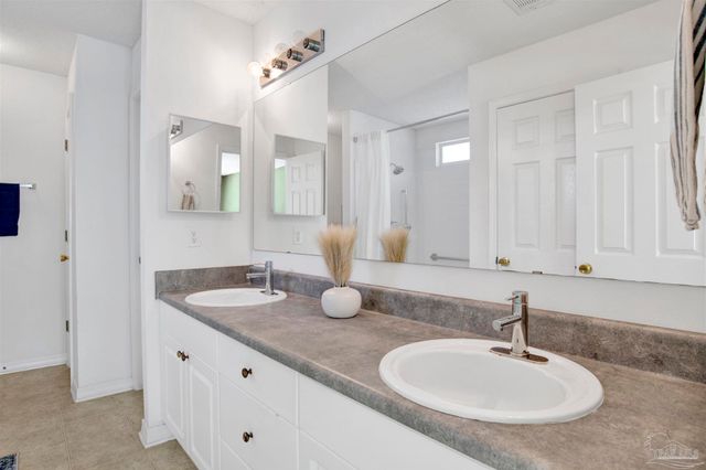 217 Staysail St, Pensacola, FL 32507