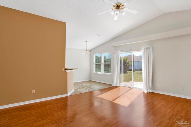 217 Staysail St, Pensacola, FL 32507