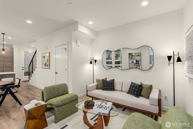 116 D 2nd Street S, Kirkland, WA 98033