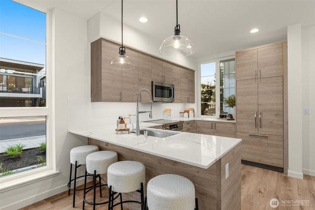 116 D 2nd Street S, Kirkland, WA 98033