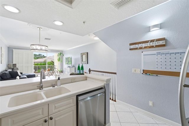 117 BRENT CIRCLE, Oldsmar, FL 34677