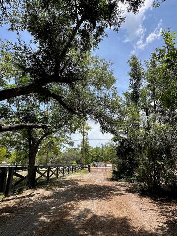 11000 KITTEN TRAIL, Hudson, FL 34669