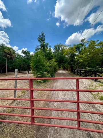 11000 KITTEN TRAIL, Hudson, FL 34669