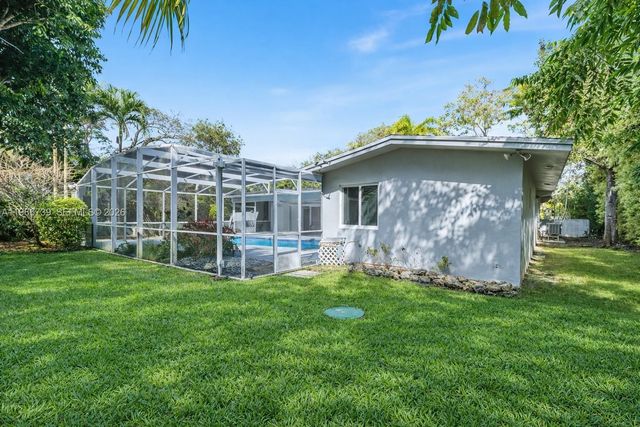 8260 SW 133 St, Pinecrest, FL 33156