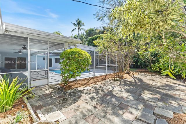 8260 SW 133 St, Pinecrest, FL 33156