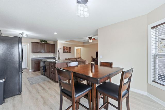 615 Walkmans Cove, Fort Wayne, IN 46814