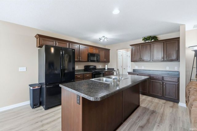 615 Walkmans Cove, Fort Wayne, IN 46814