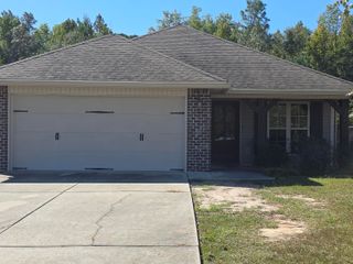 104 Hawthorne, Hattiesburg, MS 39402