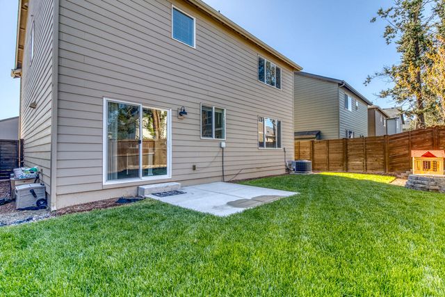 61593 SE Lorenzo Drive, Bend, OR 97702