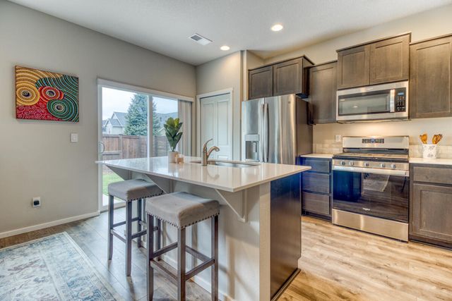 61593 SE Lorenzo Drive, Bend, OR 97702