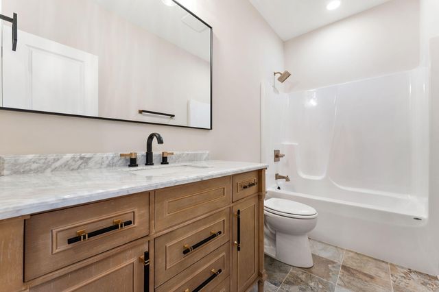 1504 Waverly Road, Porter, IN 46304