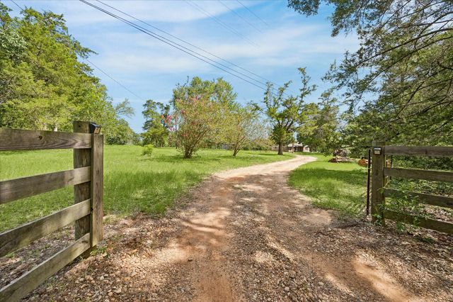 10032 Highway 105, Brenham, TX 77833