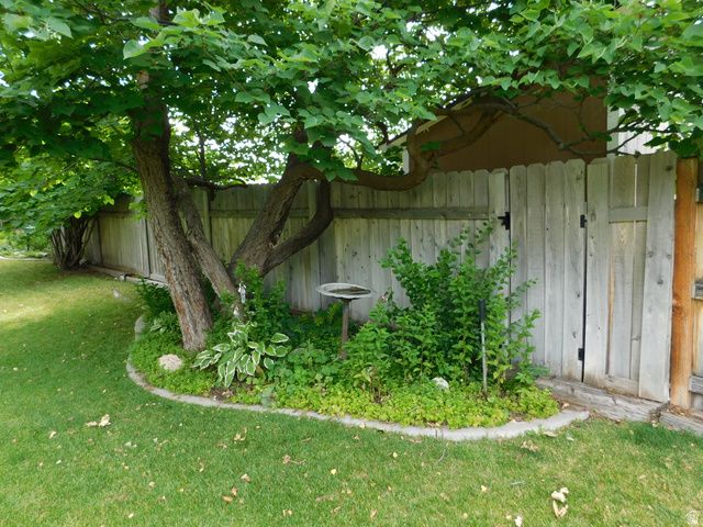 2148 S CAROLYN WAY, Bountiful, UT 84010