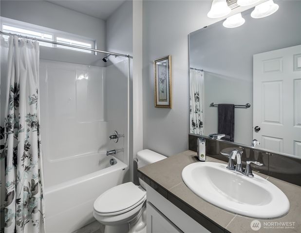 915 Alphine View Drive, Mount Vernon, WA 98274
