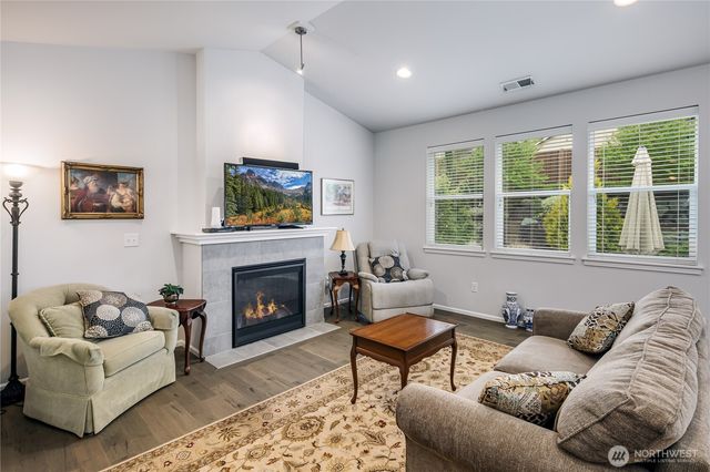915 Alphine View Drive, Mount Vernon, WA 98274