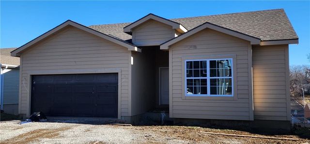 4816 Crystal Drive, St Joseph, MO 64503