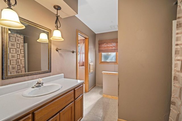 6057 Thornapple DRIVE, Greendale, WI 53129