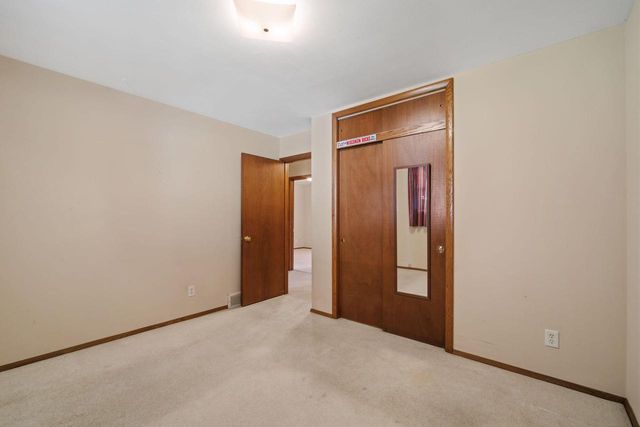 6057 Thornapple DRIVE, Greendale, WI 53129