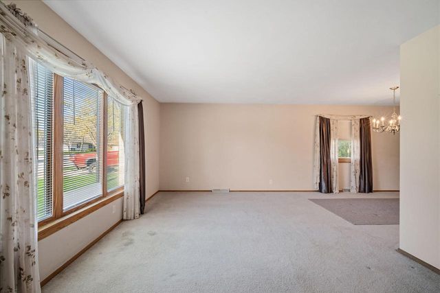 6057 Thornapple DRIVE, Greendale, WI 53129