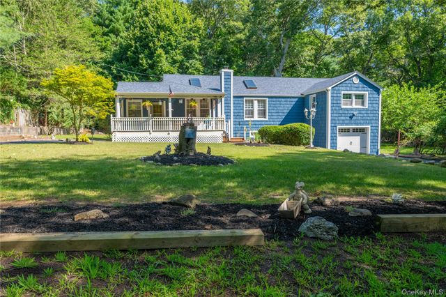 5 Cedar Grove Terrace, Middle Island, NY 11953